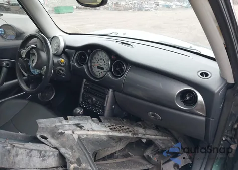 2006 Mini Cooper S z USA, uszkodzony, nr VIN WMWRE33546TJ36928